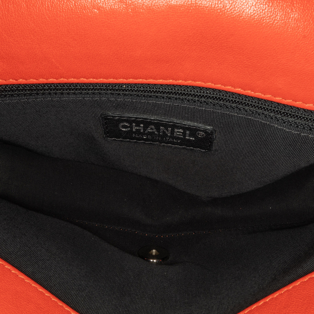 Pre-Loved Chanel Medium Quilted Lambskin Cuba Color Flap - Picture 5 of 12